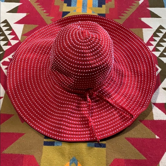 π SOLD white stitching sun hat π - Picture 2 of 3